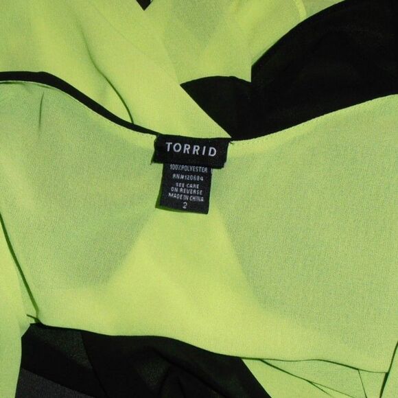 Torrid Size 2 Black & Neon Green Chiffon Cami Tank – Double Layered Flow - Picture 4 of 4